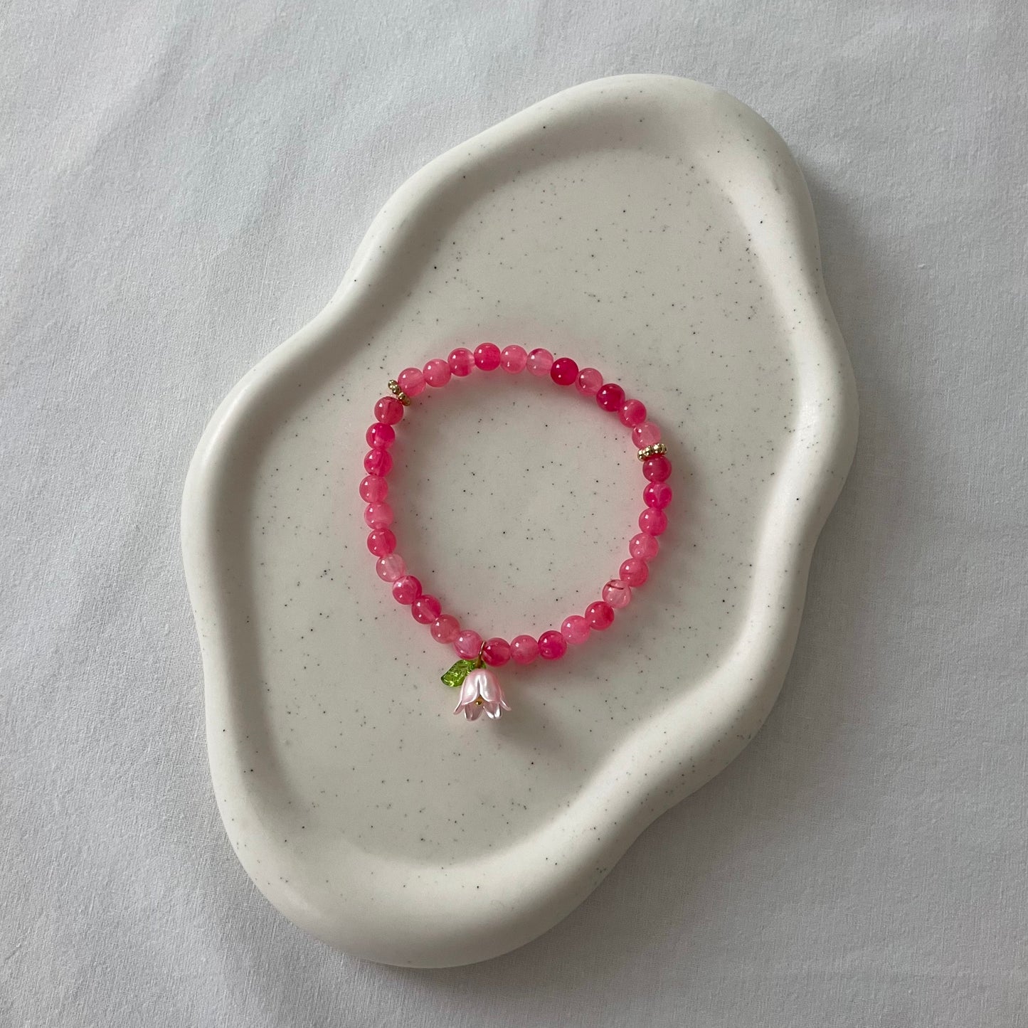Tasbih bracelet en perles acryliques - framboise
